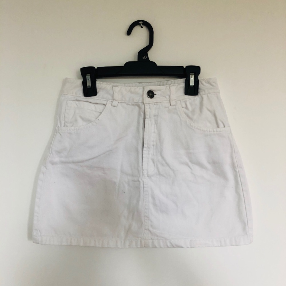 White Subdued Jean Skirt🤍